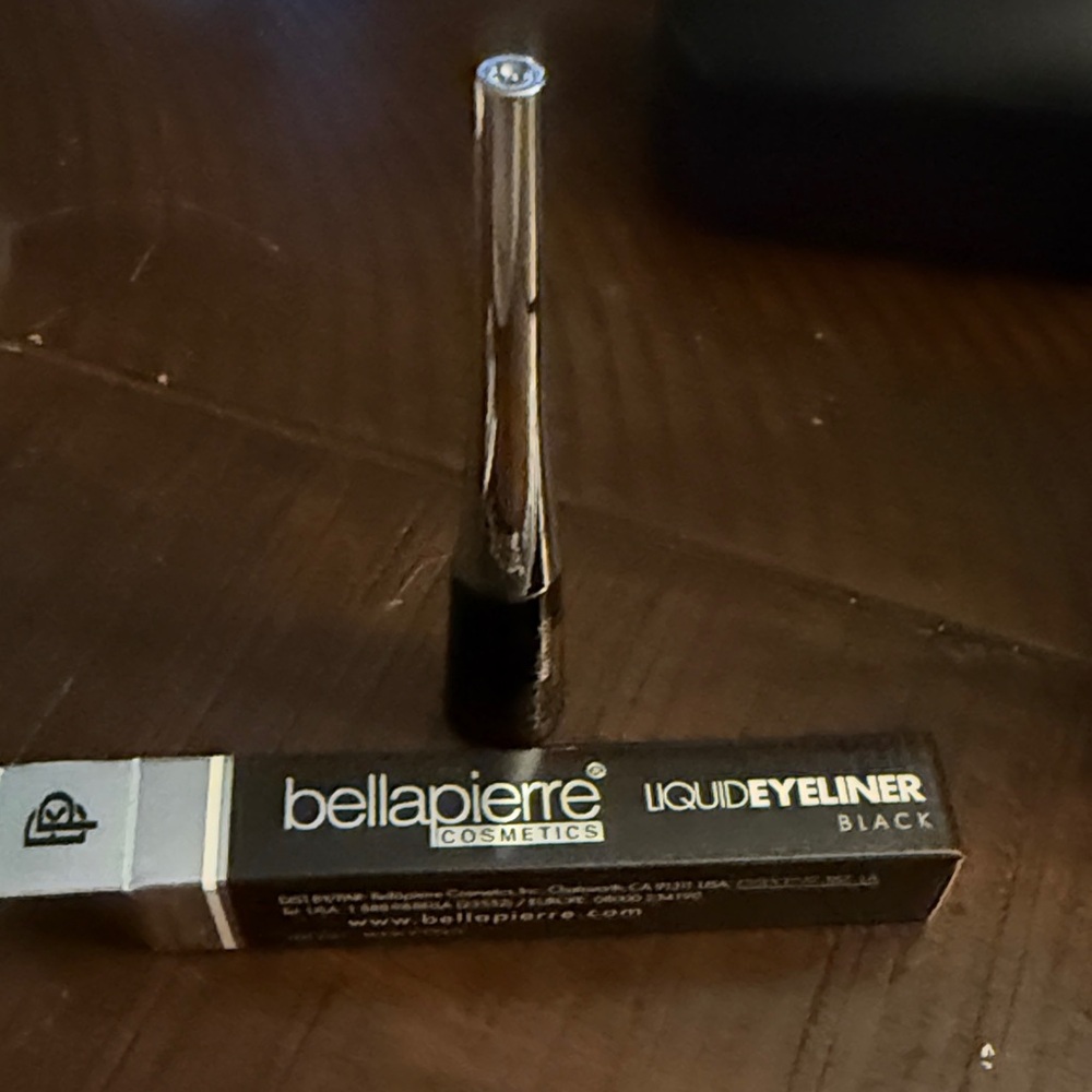 Liquid Eyeliner - Black